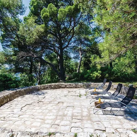 Stunning In Zaton Veliki With 3 Bedrooms, Wifi And Jacuzzi * Zaton (Dubrovnik-Neretva)