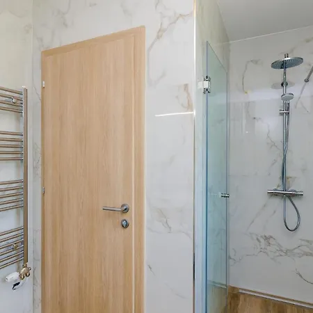 Prázdninový dům Stunning In Zaton Veliki With 3 Bedrooms, Wifi And Jacuzzi